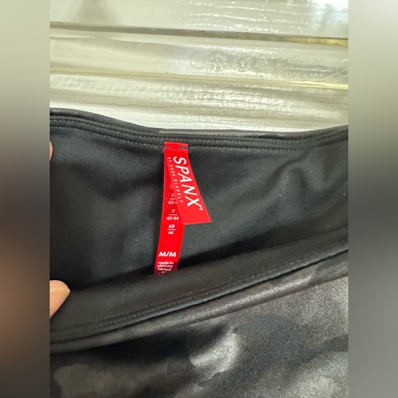 SPANX Faux Leather Leggings High Waist Camo Matte Black 20185R - Picture 9 of 10